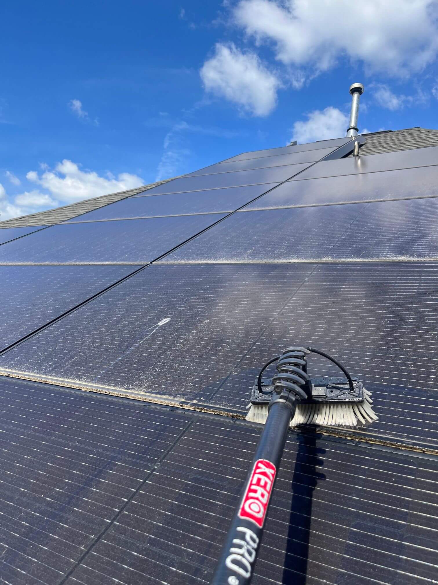 Professional solar panel cleaning service