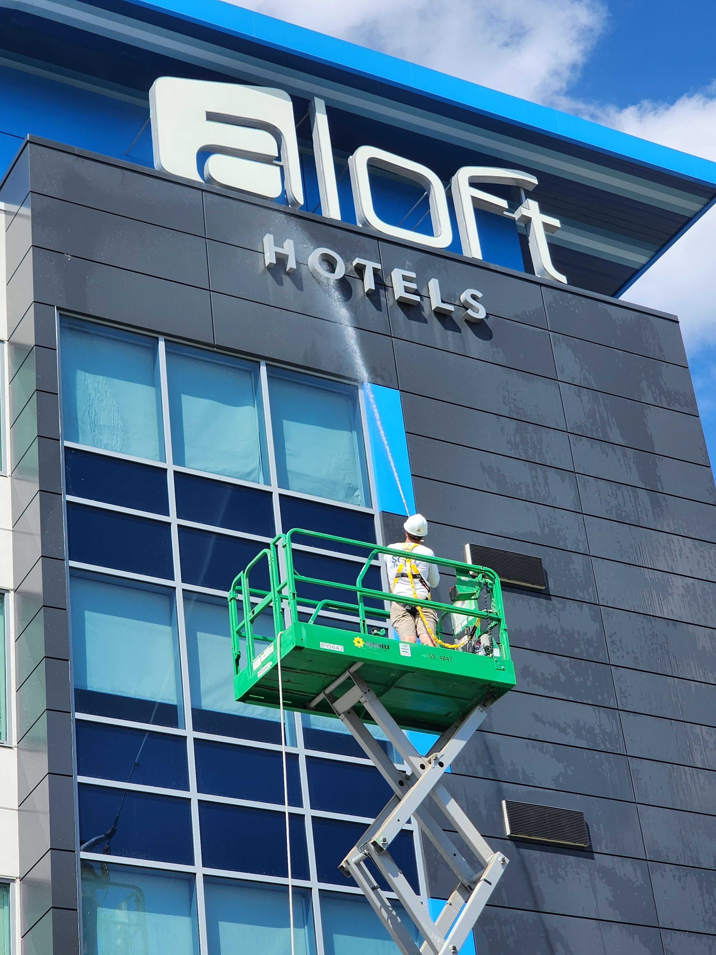 Commercial hotel building wash in Charlotte